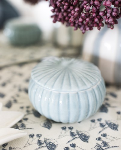 Bote azul con tapa - Deco & Living